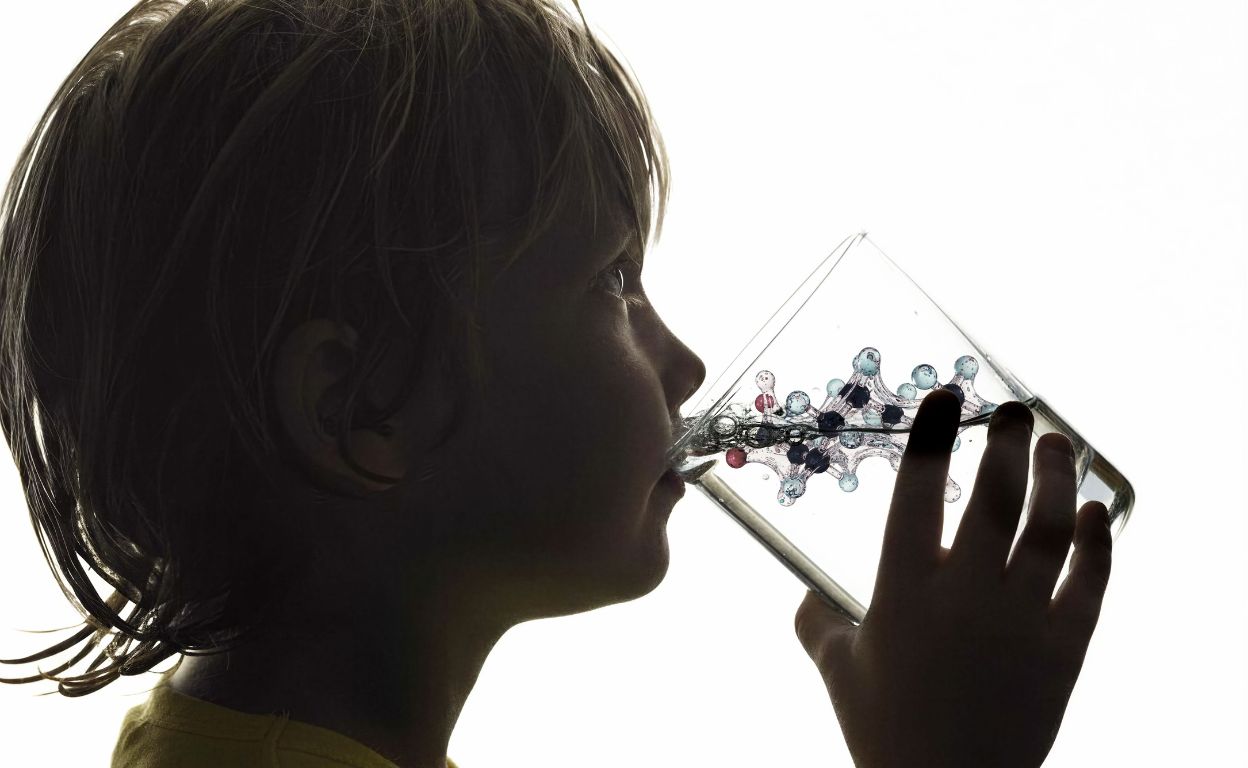 La sustancia eterna que contamina el agua: ¿estamos ante la mayor polución de la historia?